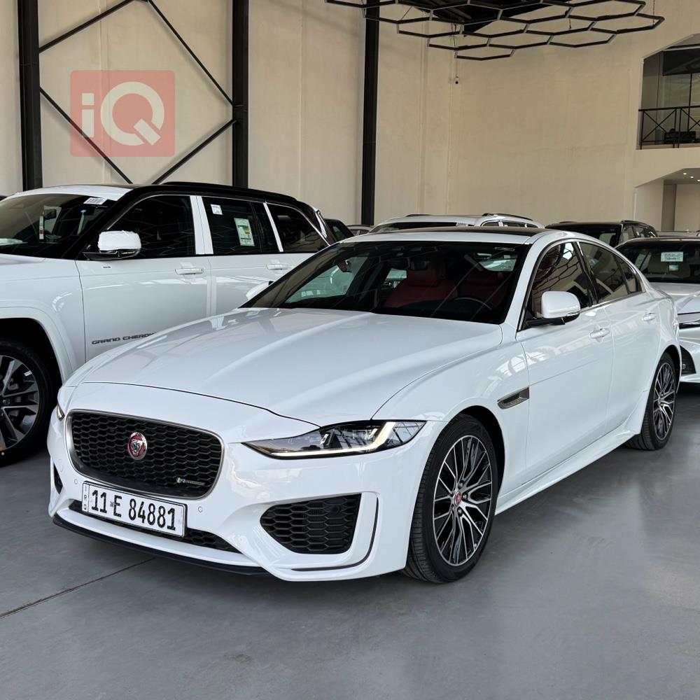 جاكوار XE